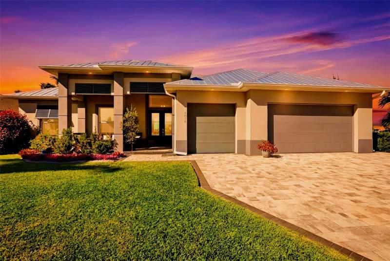 5 bedroom Single Family Residence at 1616 N Old Burnt Store Road, Cape Coral, Cape Coral — photo 2