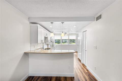 4915 Bay Street #224, St Petersburg FL - photo 6 of 31