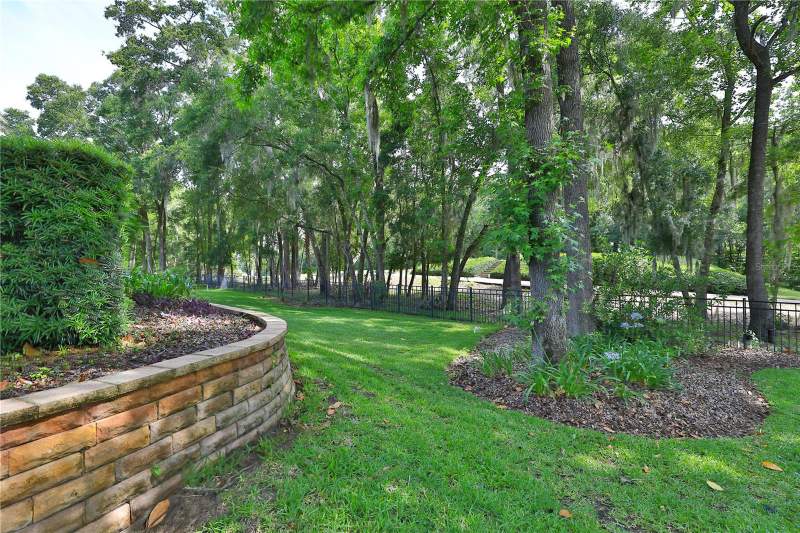 4 bedroom Single Family Residence at 7122 SE 12th Circle, Country Club/Ocala Un 01, Ocala — photo 4
