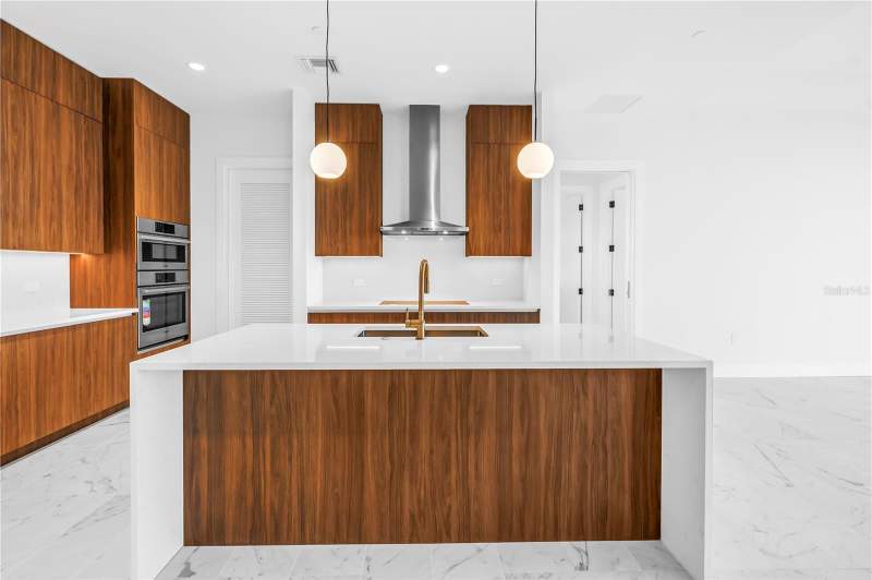 2 bedroom Condominium at 777 3rd Avenue #1704, Reflection St Pete, St Petersburg — photo 4