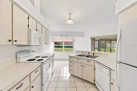 4342 Hedgewood Avenue, Spring Hill FL - photo 17 of 74