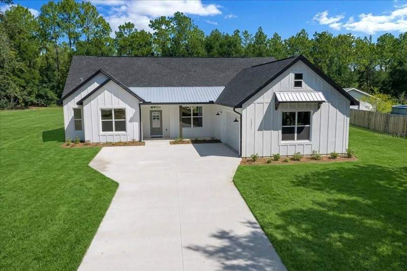 3 bedroom Single Family Residence at 13511 SW 64th St Road, Rolling Hills, Ocala — photo 2