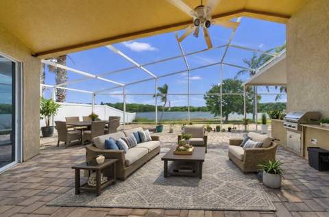 220 Rosana Drive, Brandon FL - photo 10 of 26