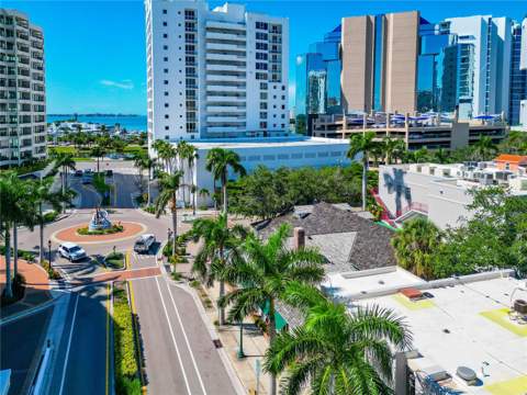 1305 4th Street #201I, Sarasota FL - photo 6 of 16