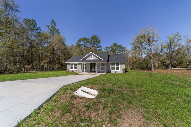 3 bedroom Single Family Residence at 760 NE 152nd Terrace, Williston Hylnds Golf & C Club Estate, Williston — photo 5