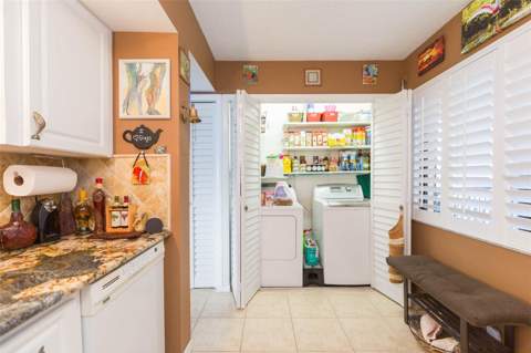 5633 Puerta Del Sol Boulevard #208, St Petersburg FL - photo 6 of 6