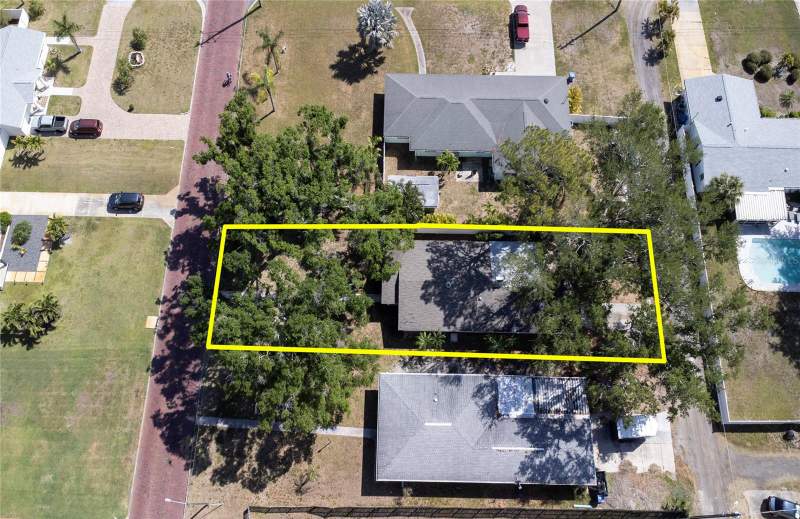 2 bedroom Single Family Residence at 662 Villagrande Avenue, Pasadena On The Gulf Sec C, St Petersburg — photo 4