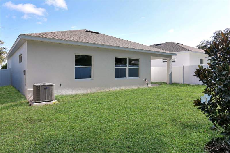 3 bedroom Single Family Residence at 226 W HERRICK AVENUE, N/A, EUSTIS — photo 4