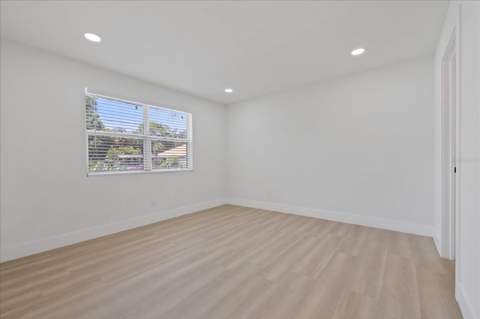 6403 Elliot Drive, Tampa FL - photo 18 of 45