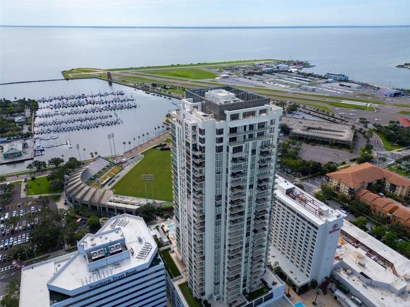 3 bedroom Condominium at 301 1st Street #2501, Saltaire St Petersburg, St Petersburg — photo 2