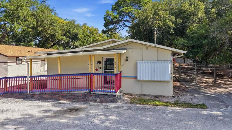 0 bedroom Garage Condo at 2886 Whitney Road, Lauras Little Farms, Clearwater — photo 5