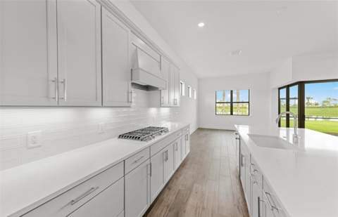 5027 Golden Shore Court, Lakewood Ranch FL - photo 10 of 24