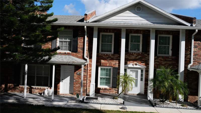 2 bedroom Townhouse at 5850 CYPRESS GARDENS BOULEVARD #304, ROYAL CRESCENT CONDO, WINTER HAVEN — photo 1
