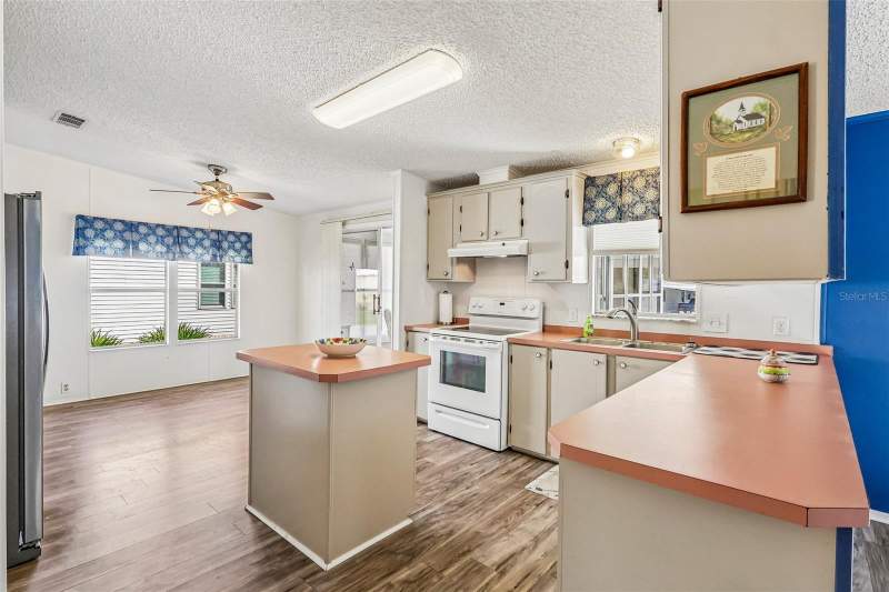 2 bedroom Manufactured Home at 25109 Clifford Hill, Plantation At Leesburg, Leesburg — photo 5