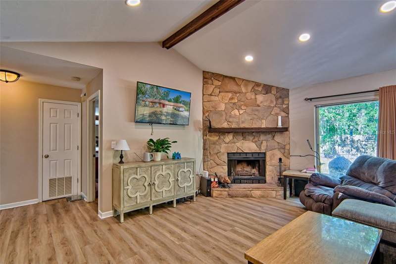 3 bedroom Single Family Residence at 4347 NW 43rd Terrace, Rustlewood, Gainesville — photo 4