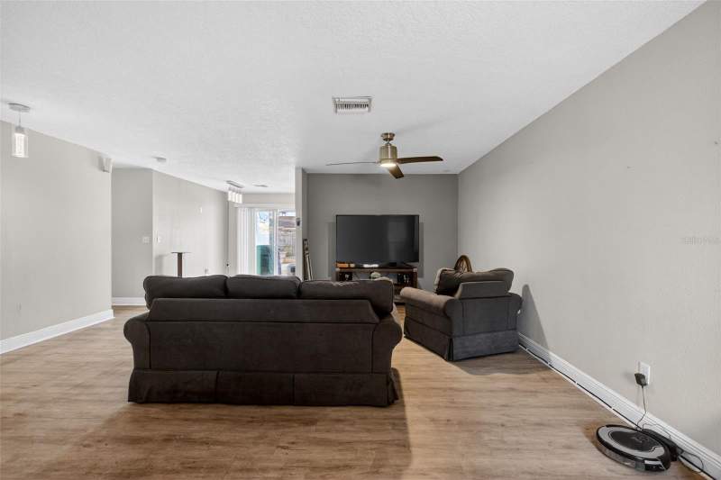 4 bedroom Single Family Residence at 2738 Fireside Court, Oak Hill Manor, Orlando — photo 3