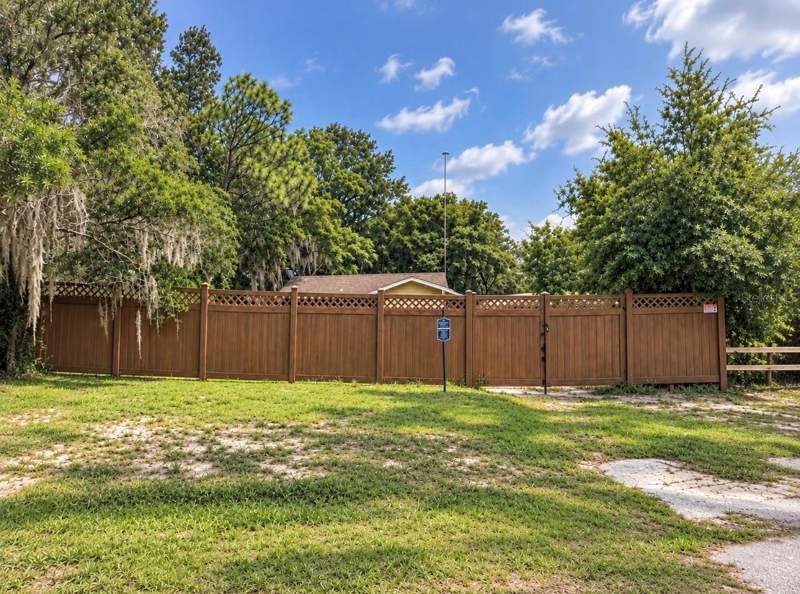 1 bedroom Single Family Residence at 10565 95th Terrace, East Waters/Smith Lake, Belleview — photo 2