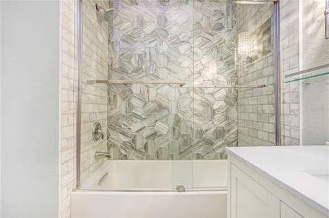 8404 Blackstone Court, Tampa FL - photo 23 of 36