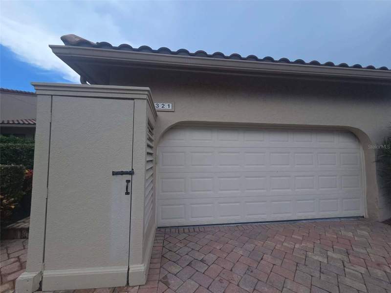 3 bedroom Villa at 2321 Harbour Oaks Drive, Harbour Oaks 2, Longboat Key — photo 2
