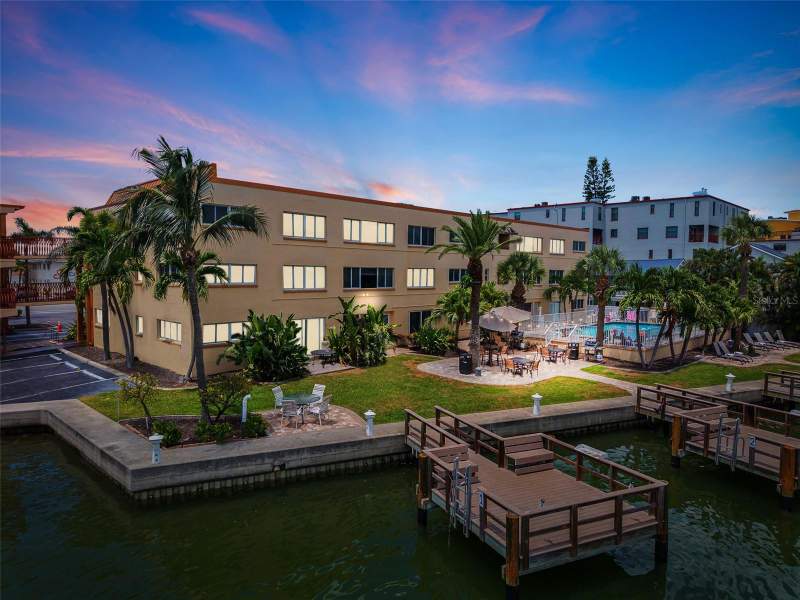 2 bedroom Condominium at 10265 Gulf Boulevard #A-301, Westwinds Of Treasure Island Condo, St Petersburg — photo 5