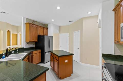 856 Timber Isle Drive, Orlando FL - photo 11 of 35