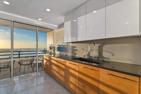 770 S Palm Avenue #Ph-1, Sarasota FL - photo 18 of 41