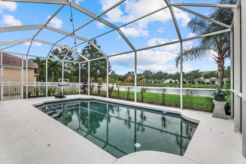 3 bedroom Single Family Residence at 15302 Searobbin Drive, Greenbrook Village Subphase Gg, Lakewood Ranch — photo 5