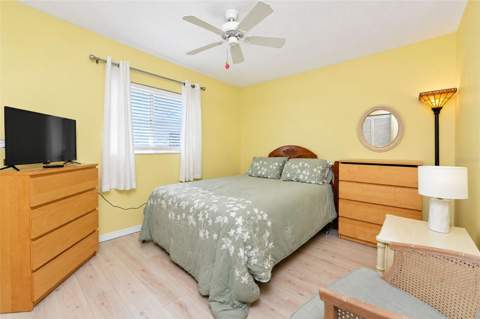 6468 Hamlet Drive #B, Englewood FL - photo 16 of 40