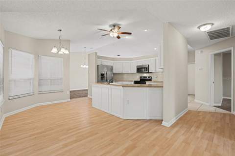 9389 Fox Hollow Lane, Weeki Wachee FL - photo 10 of 30