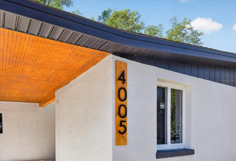 4 bedroom Single Family Residence at 4005 E Henry Avenue, Bellmont Heights, Tampa — photo 3
