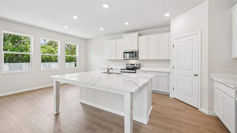 5 bedroom Single Family Residence at 10437 Woodland Garden Way, Oakfield Trails, Parrish — photo 2