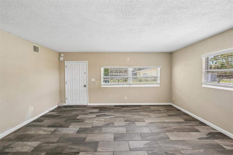 3 bedroom Single Family Residence at 114 Lake Judy Lee Drive, Largo, Largo — photo 5