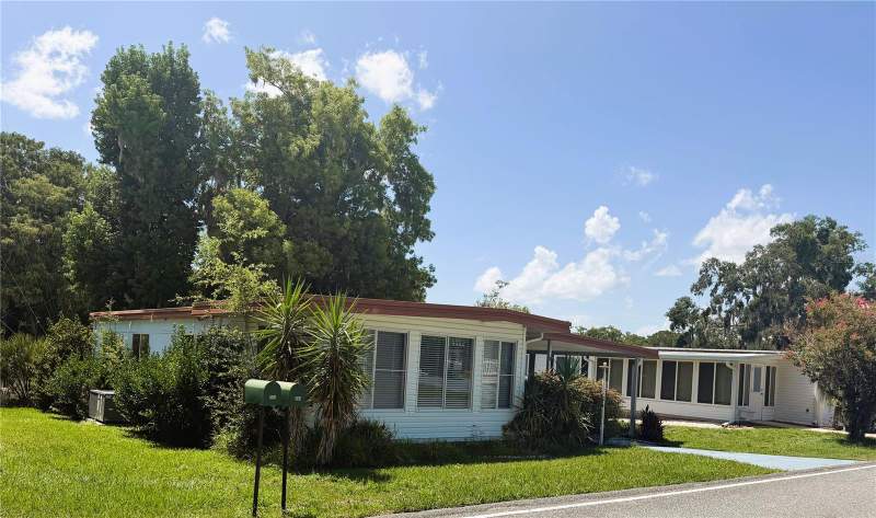2 bedroom Manufactured Home at 203 Aspen Circle, Hawthorne/Leesburg, Leesburg — photo 2