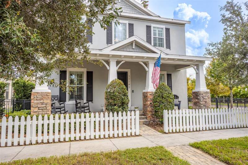 4 bedroom Single Family Residence at 11143 Winthrop Lake Drive, Winthrop Village, Riverview — photo 3
