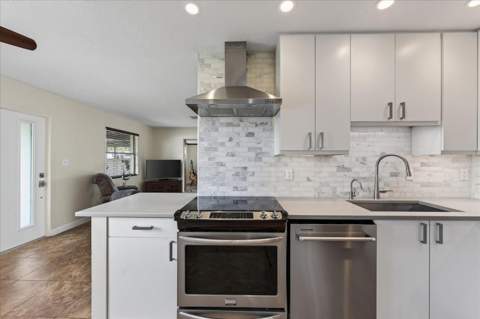 2350 Loma Linda Street, Sarasota FL - photo 16 of 50