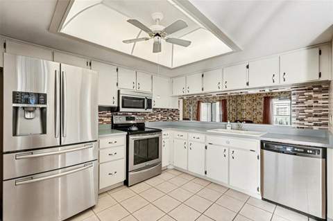 38345 Cottonwood Place #38345, Zephyrhills FL - photo 7 of 24