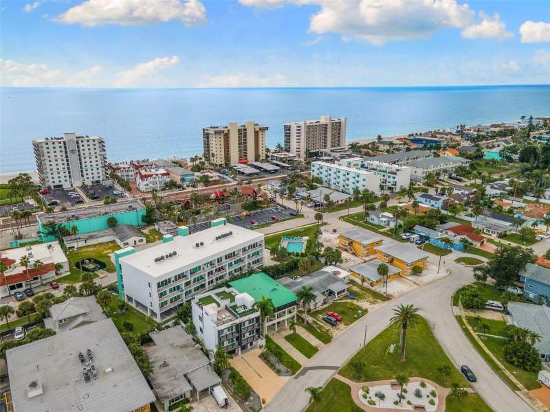 3 bedroom Single Family Residence at 15394 2nd Street, Lone Palm Beach 5th Add, Madeira Beach — photo 4