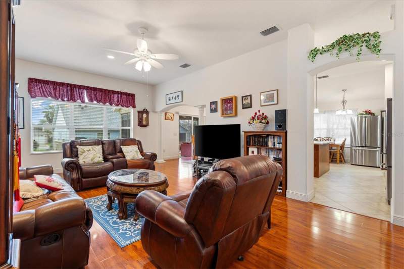 3 bedroom Single Family Residence at 1926 Eldridge Loop, The Villages, The Villages — photo 5
