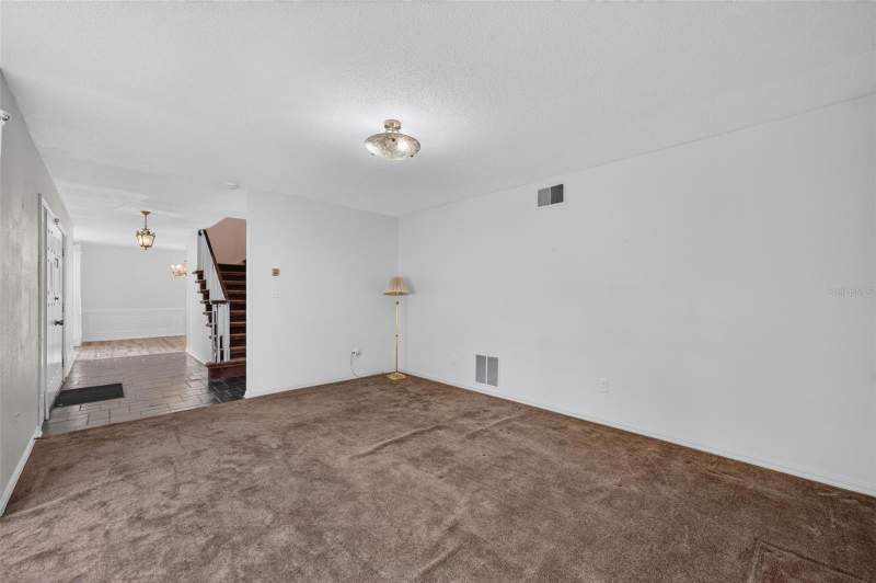 5 bedroom Single Family Residence at 60 OAKLEIGH LANE, OAKLEIGH THIRD ADD, MAITLAND — photo 4