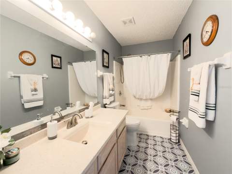 32676 Oak Park Drive, Leesburg FL - photo 18 of 38