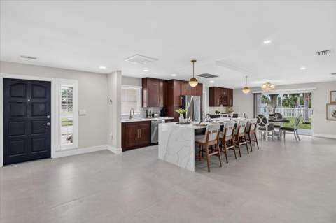 10100 Paradise Boulevard, Treasure Island FL - photo 7 of 48