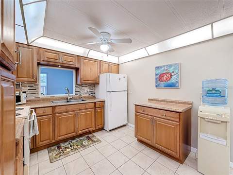 10184 106th Avenue #26, Largo FL - photo 7 of 45