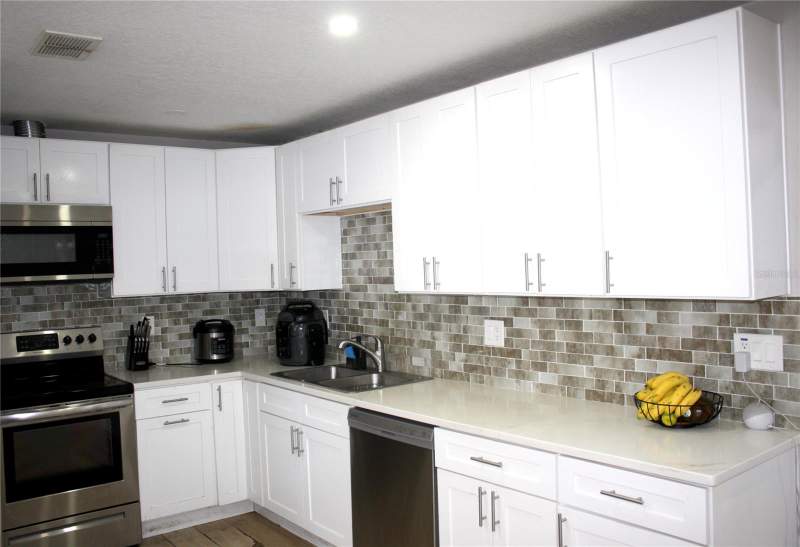 4 bedroom Single Family Residence at 3620 N 56th Street, Grant Park, Tampa — photo 2