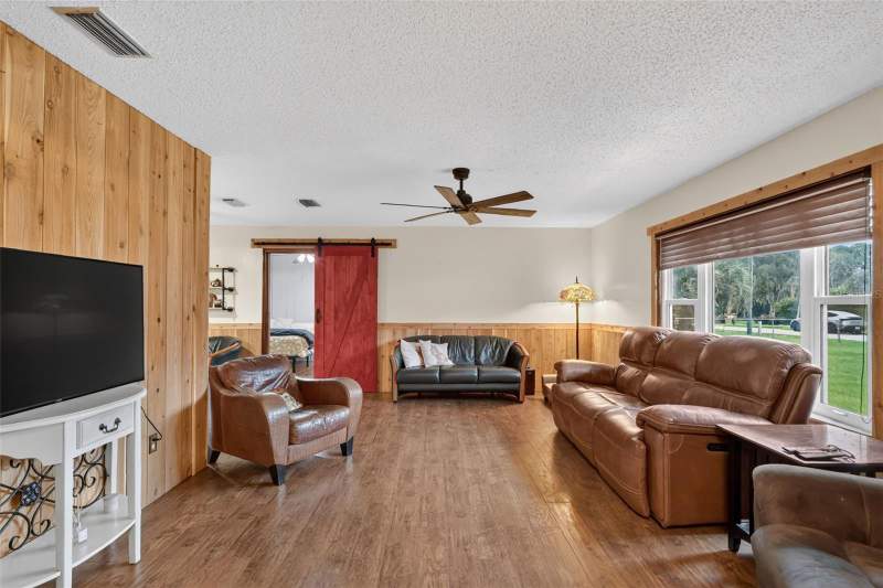 4 bedroom Single Family Residence at 11347 Pine Ridge Road, Sunny Dell Park First Add, Leesburg — photo 4