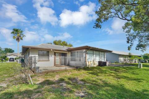 10800 Los Santos Drive, Port Richey FL - photo 24 of 35