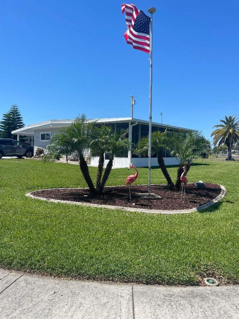 57 HARBOR WAY #24 home for sale in Lake Tarpon Mobile Home Village