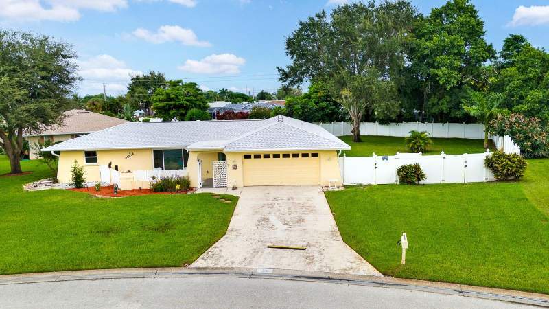 3 bedroom Single Family Residence at 6806 21st Avenue Terrace, Pointe West, Bradenton — photo 2