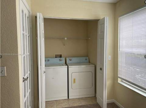 5160 Conroy Road #14, Orlando FL - photo 7 of 21