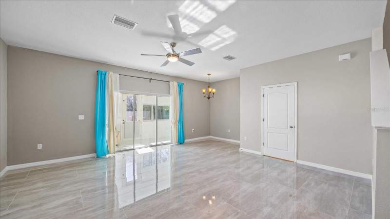 3 bedroom Townhouse at 12843 Buffalo Run Drive, Coppercreek Ph 1, Gibsonton — photo 4