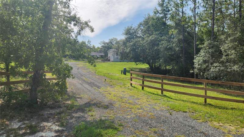 2251 SE 146TH CIRCLE home for sale in Williston Highlands